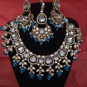 Elegant Gold and Blue Jewelry Set